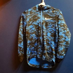 Boys Nike Elite Hoody size large